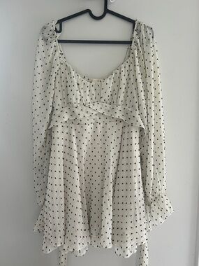 Women's Cream Polka Dot Peasant Top tie back XL